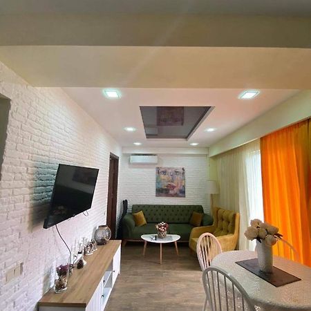 Apartament Victoria Apartment Тбилиси Екстериор снимка